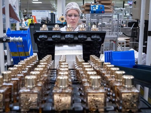 探秘巴黎網(wǎng)紅化妝品生產(chǎn)車(chē)間 這里的化妝品,深受中國(guó)女性青睞