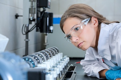 著眼長期發展 盧克伊爾足跡不斷擴大