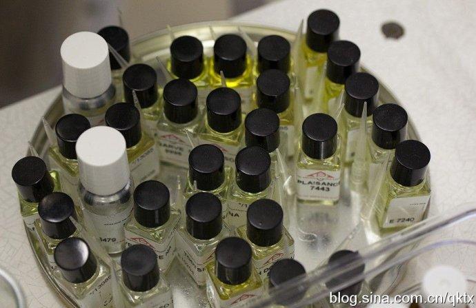 揭秘:吸血水蛭唾液制造化妝品全過程