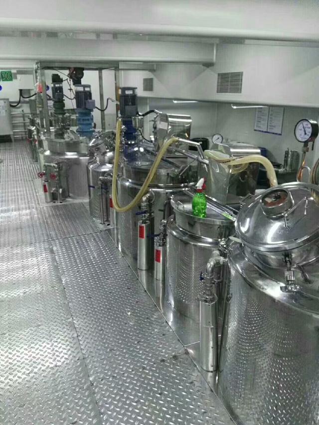 高端化妝品護膚品生產(chǎn)車間